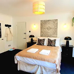  Homestay Rose - Free Parking Ensuite Near Uni